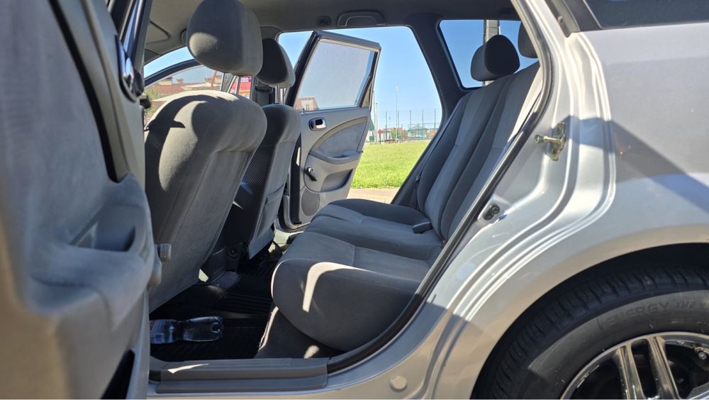 Машина Chevrolet Lacetti