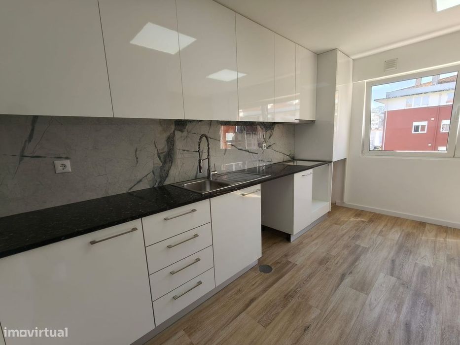 Apartamento T3 totalmente remodelado Abelheira, Viana do Castelo