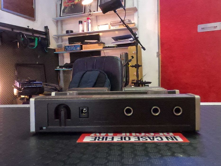 Pedaleira para guitarra acustica Korg AX3A