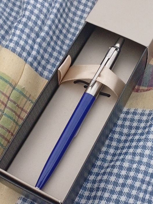 Esferográfica Parker toda nova em caixa