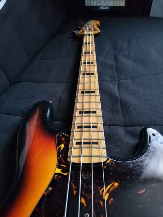 Gitara basowa Ibanez Jazz Bass
