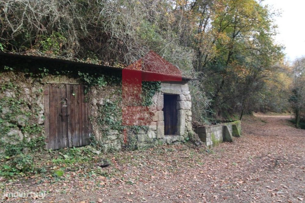 Terreno agrícola em Oriz Sta Marinha, Vila Verde
