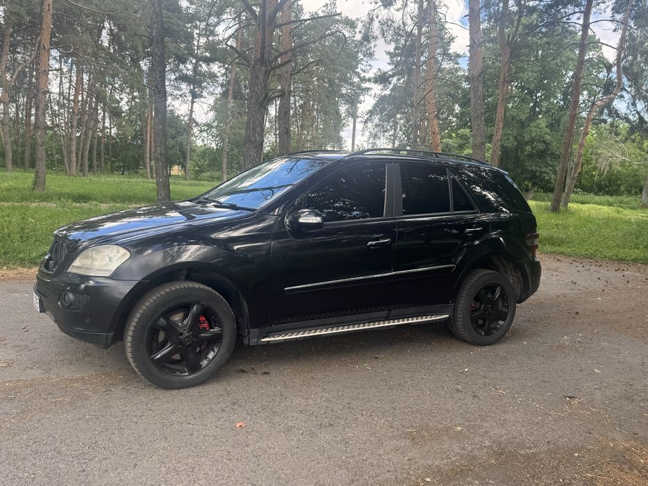 Мерседес ML 280   3  л дизель