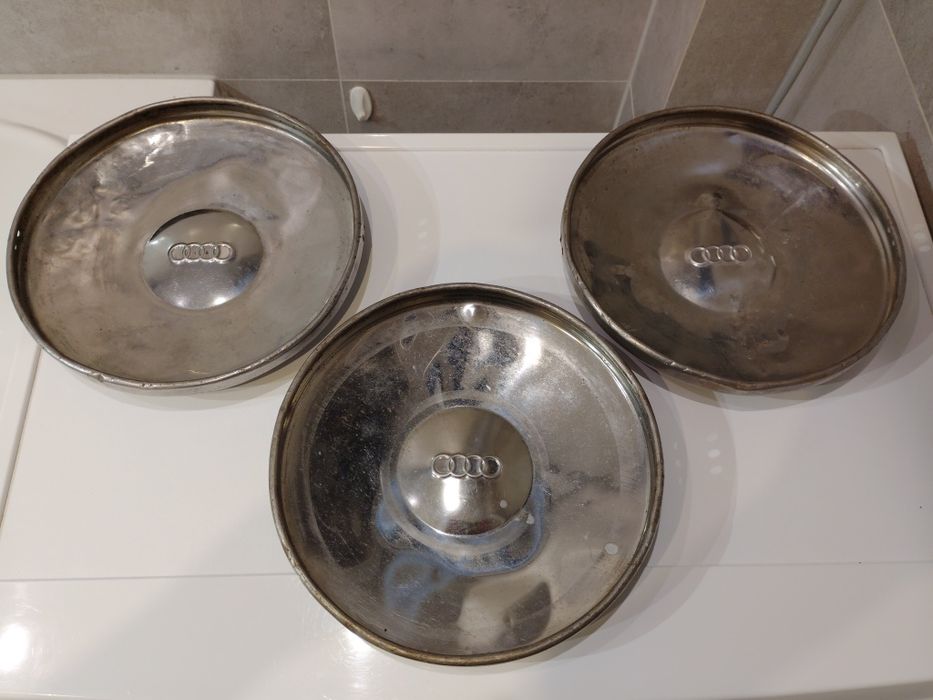 Zabytkowe dekielki Audi lata 70