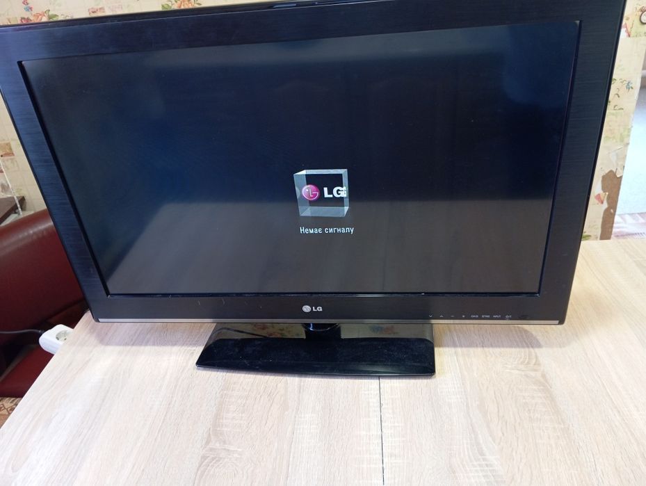 Телевизор LG 32      .