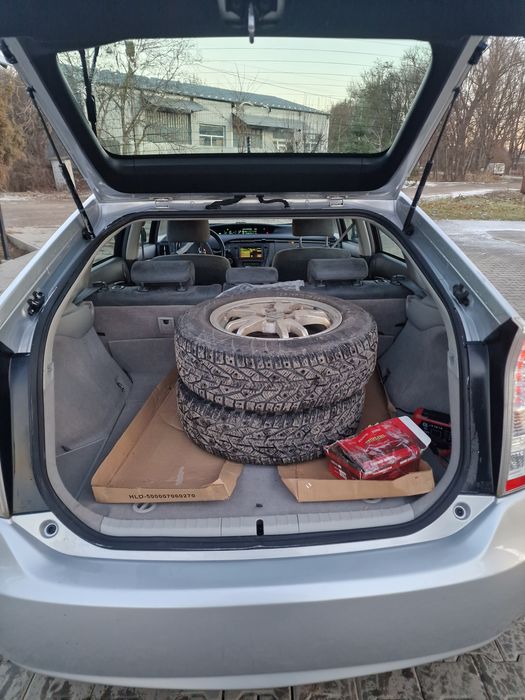 Тойота пріус 2010