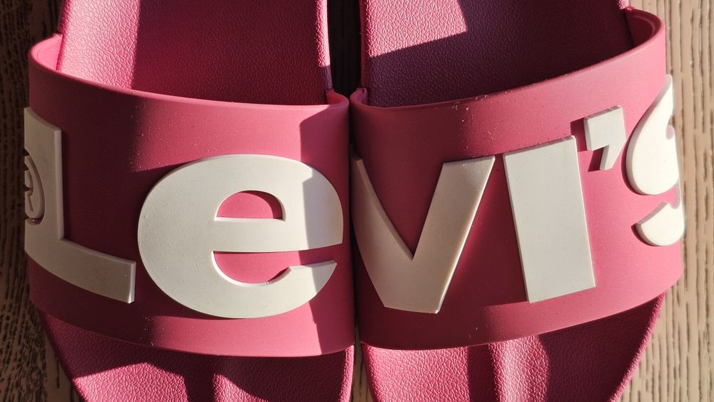 Шльопанцi LEVI'S  оригинал