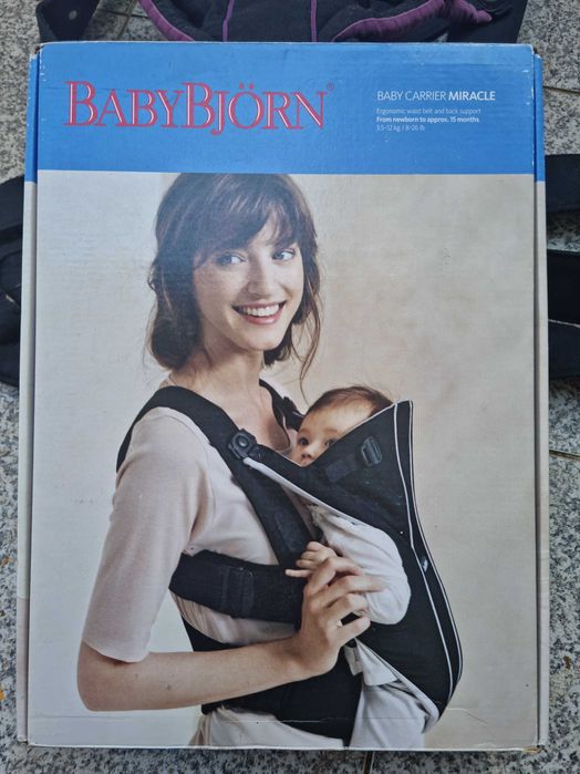 Marsúpio BabyBjorn Preto com Rosa.