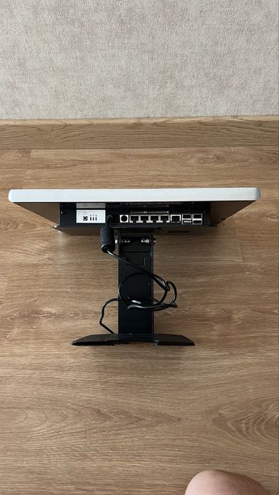 POS Carisma 2 - 2gb Ram-SSD - win10