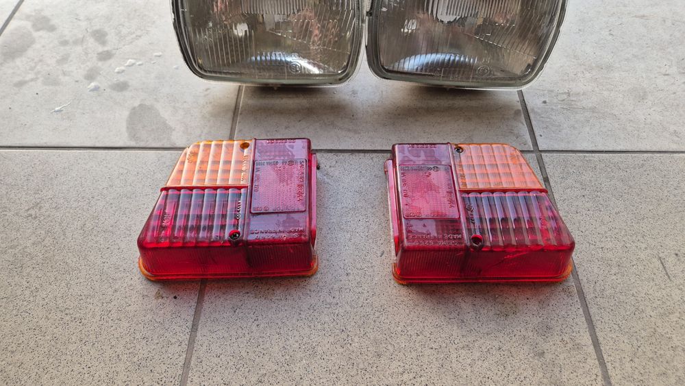 Lampy cześć citroen  2 cv