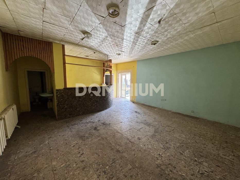 Магазин + офіси + склад, 520 м², прохідне місце,м.Виноградів