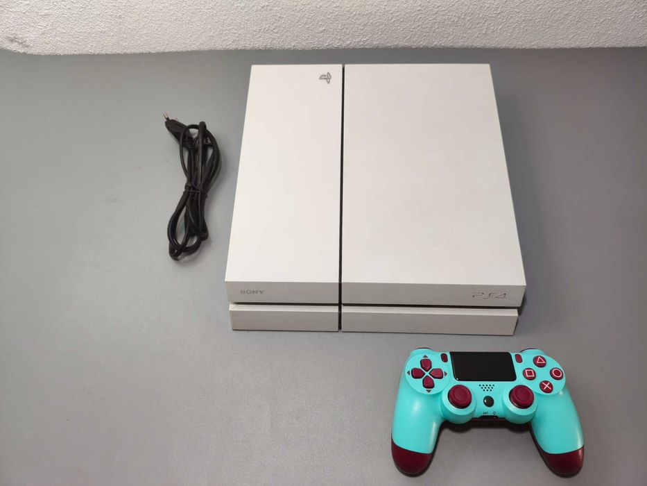 Playstation 4 Branco + Comando