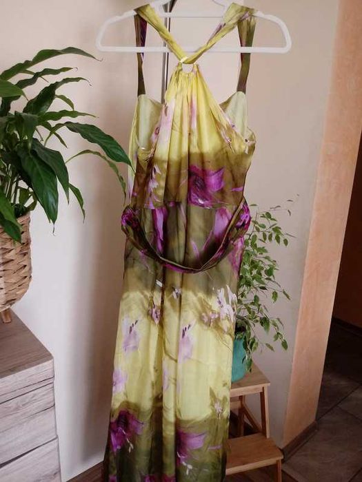 Piękna, zwiewna długa suknia Natali Dler.