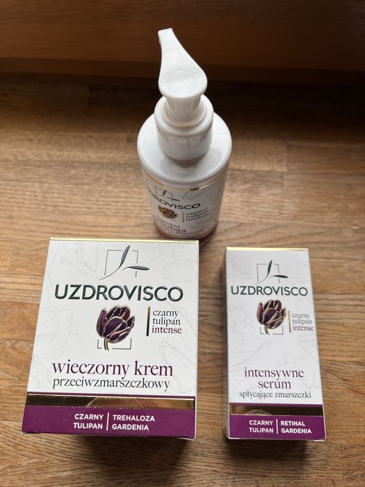 Zestaw kosmetyków Uzrovisco czarny tulipan
