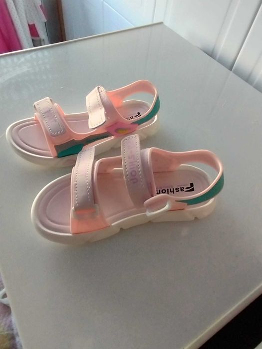 Sandália criança nova 33