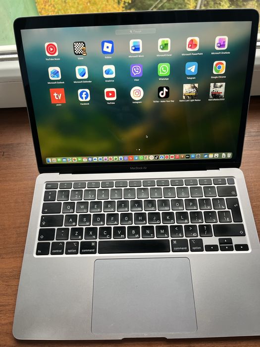 MacBook Air 2020 i5 8/512 Neverlock