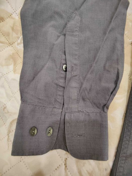 Camisa cinza tam. L/XL em excelente estado