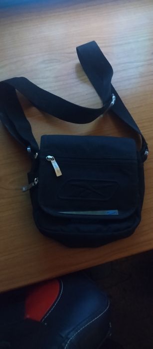 Bolsa da Reebok média