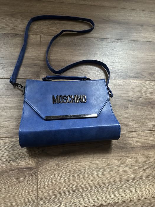 Сумка moschino в гарному стані