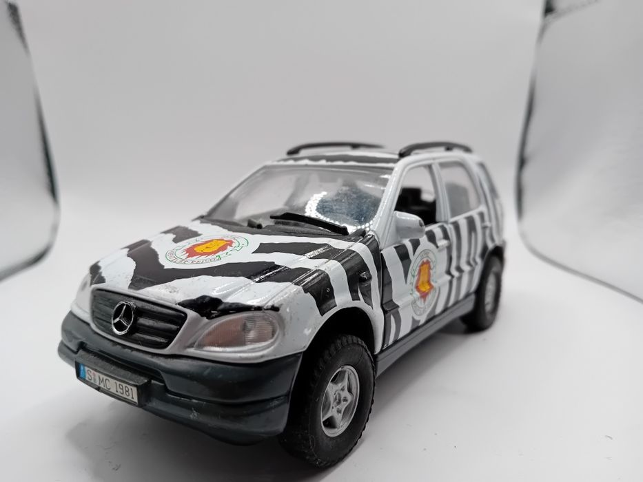 Samochodzik Welly . Mercedes