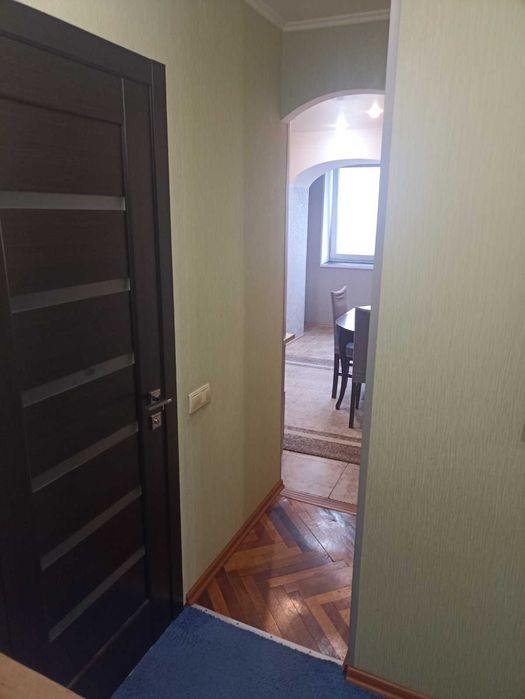 Видова 2х квартира, р-н Славутич-арени.