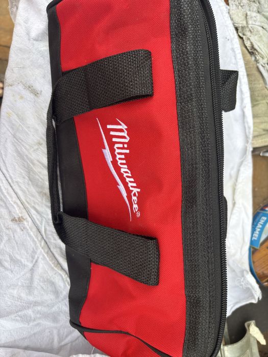 Milwaukee m12  3450-20  с сумкой