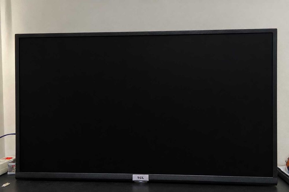 Televisor TCL 32ES560