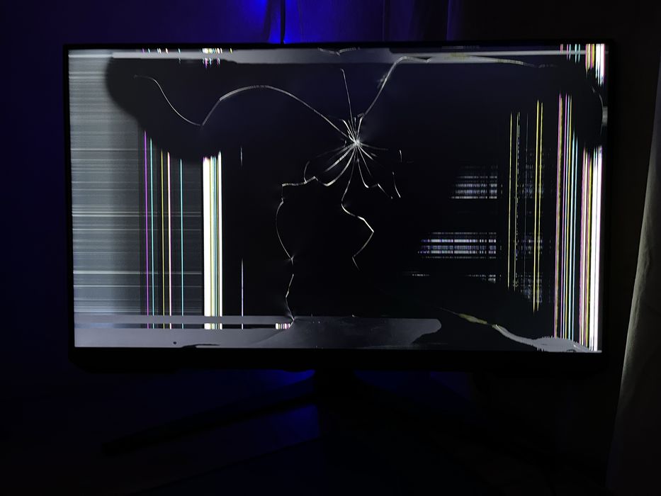 Монитор Samsung G3 Odyssey 24” (разбитая матрица)