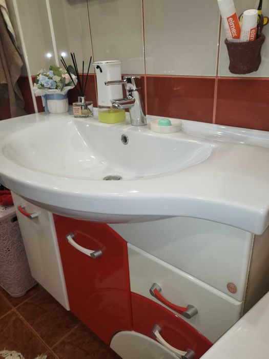 Тумба з умивальником і шафа з дзеркалом комплект