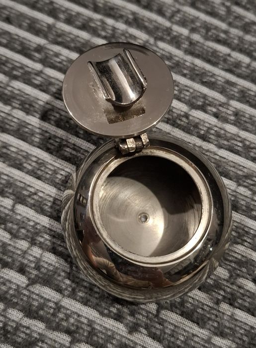 Popielniczka podróżna turystyczna 80-te lata Nowa Inox