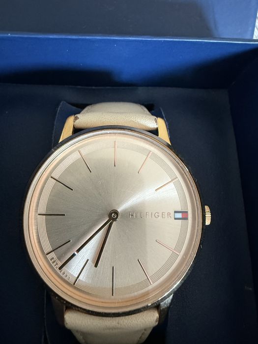 Relogios  1 Guess e 2 Tommy Hilfiger