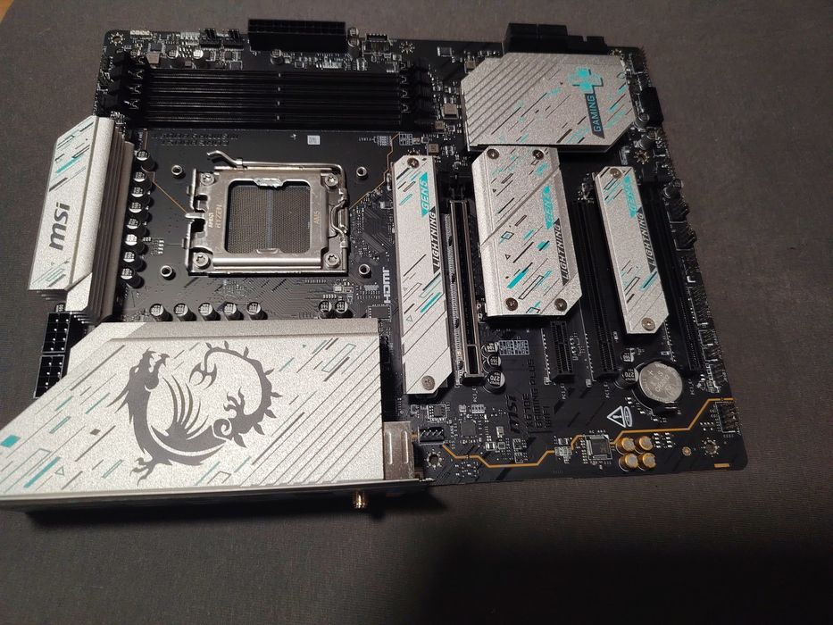 Płyta główna MSI x660E Gaming plus WI FI
