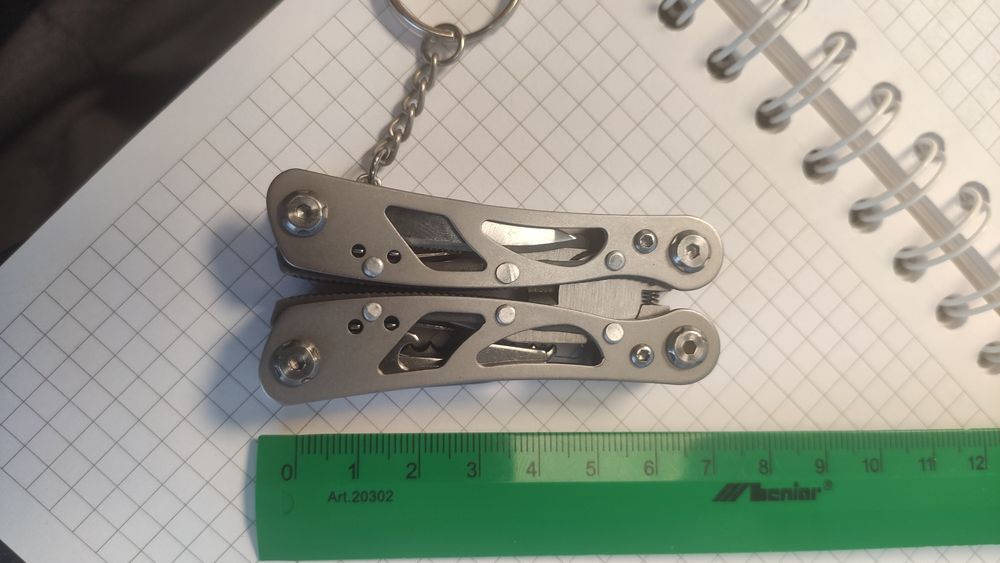Kombinerki wielofunkcyjne, brelok survival, multitool