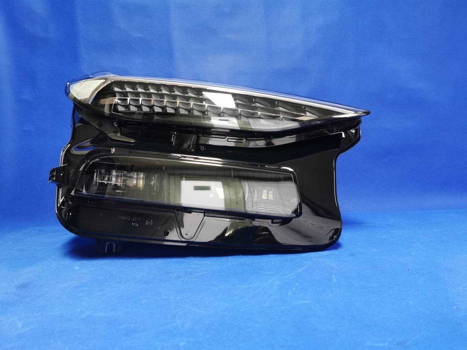 LAMPA przednia prawa kompletna Full Led MATRIX AUDI Q6 E-TRON | OEM