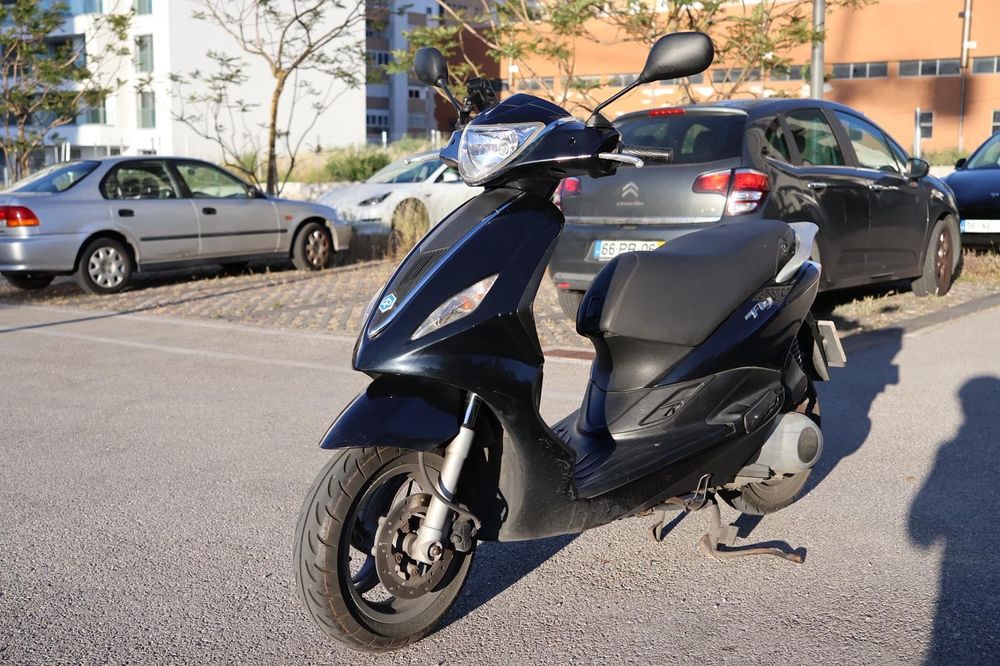 Piaggio Fly 125