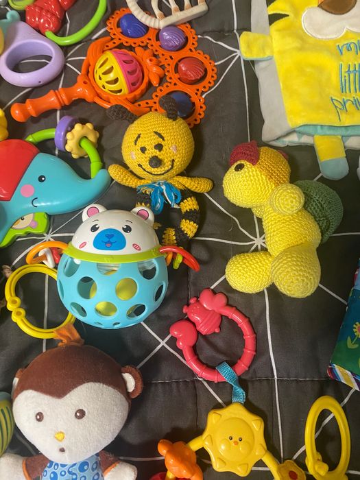 Іграшки fisher price Lamaze ELC брязкальця, гризунці, трещалки книжечк