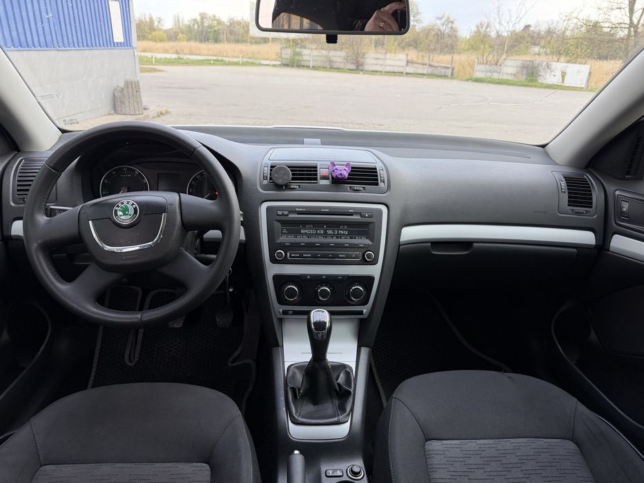 Продам шкоду Октавію 1.6 MPI офіційну не фарбовану  2012г