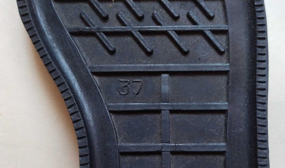 Продам подошвы для обуви.