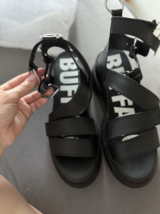 Босоніжки Buffallo  черные