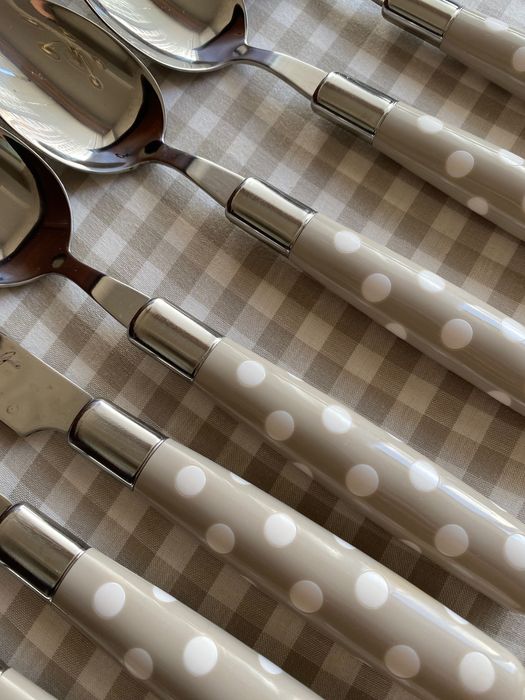 16-Piece GREENGATE Flatware Set64751284569602123