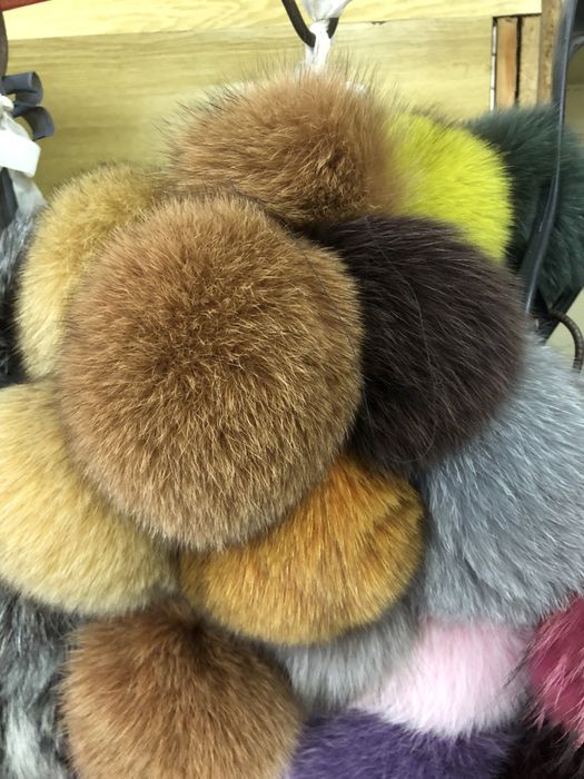 Помпони з натурального хутра