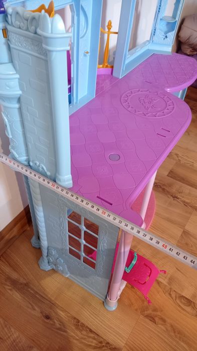 Zamek dla lalek Barbie