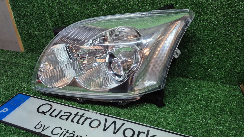 Otica Farol Esquerdo Toyota Avensis T25 2003 a 2006 Ref. 212-11F3L-LD-EM NOVO