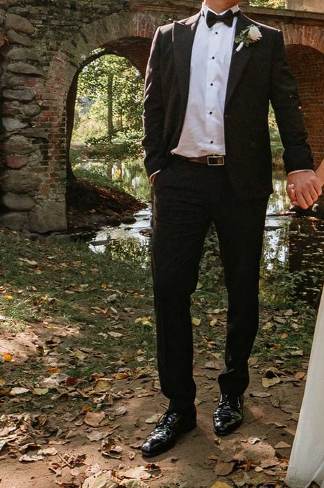 Smoking slubny czarny firmy Dustan