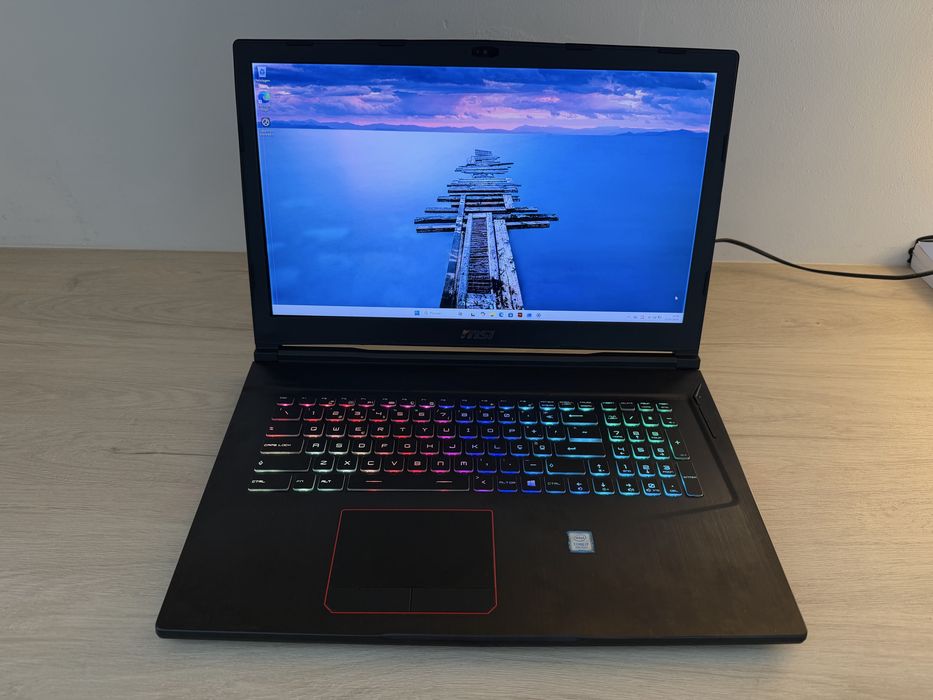 Portátil Gaming MSI GE73 Raider RGB 8RF