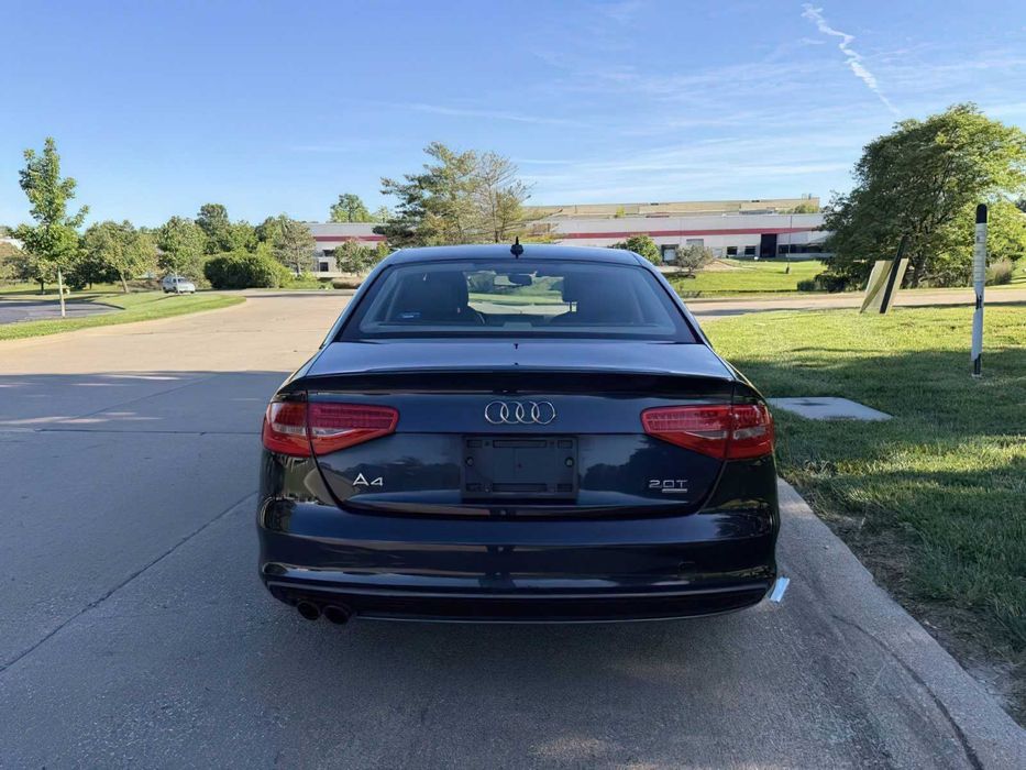 Audi A4 quattro Premium      2014