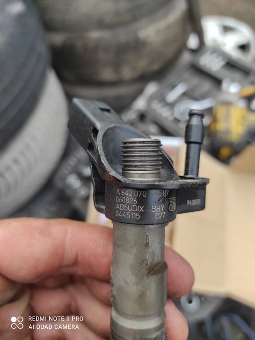Wtryskiwacze wtryski 4 szt Mercedes w211 3.0 CDI stan bdb wysyłka