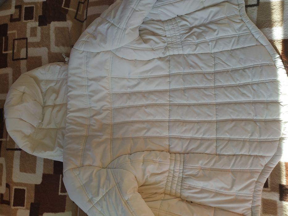 Продам куртку дитячу