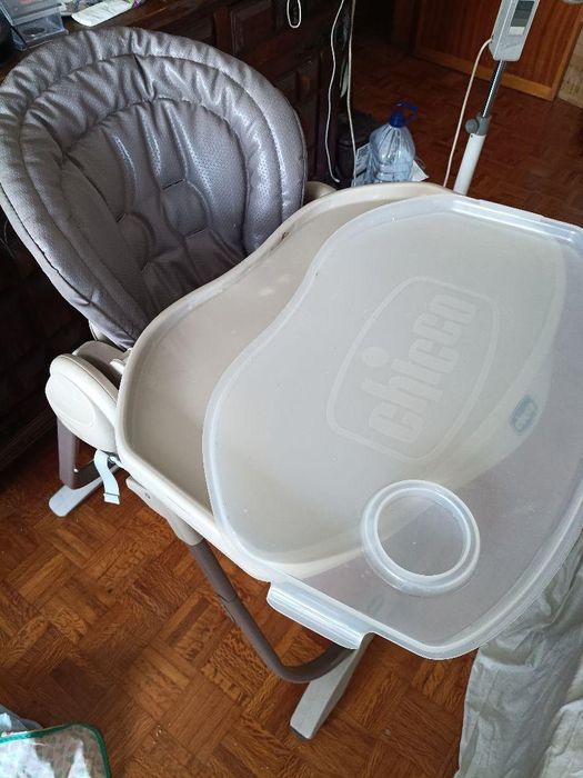 Cadeira de alimentação para bebés