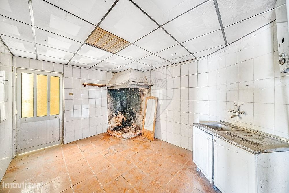 T3 Detached House for Sale